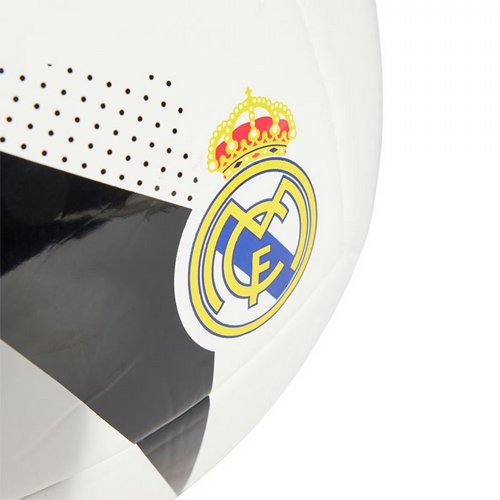 ������ ����� ���� ����� Adidas Home Club Ball � ����� ��� Real Madrid �� ��� ����� ������ ����� �� Fussballliebe Replica