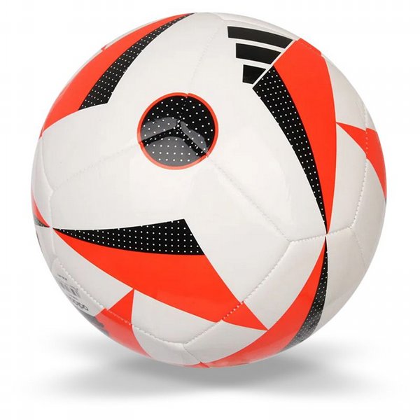 ������ ����� ���� 2024 Club Ball � ����� �� ���� ������� ������ ����� �� Euro 2024