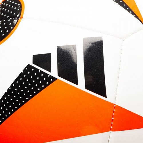 ����� ���� Euro 2024 �� ��� ���� Adidas Club Ball � ����� ���� ���� �����
